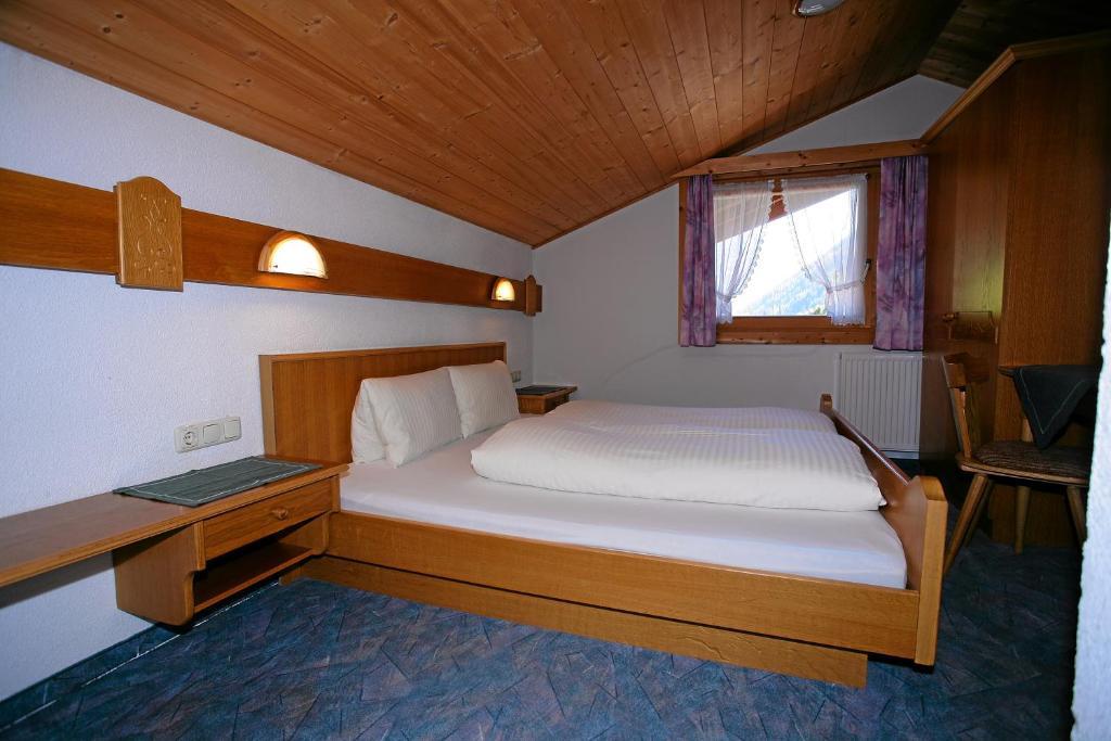 Apart Kirschner Sankt Leonhard im Pitztal Pokoj fotografie
